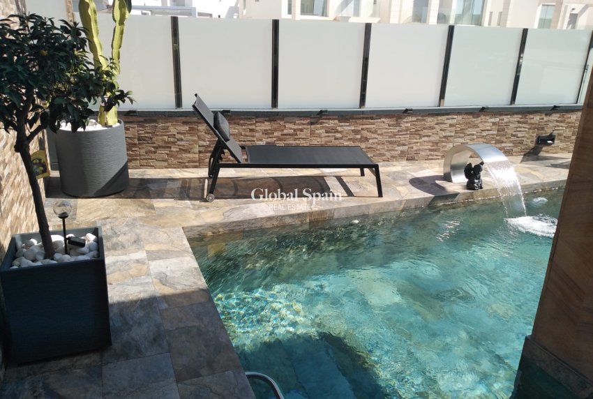 Venta - VILLA -
CABO ROIG - Costa Blanca