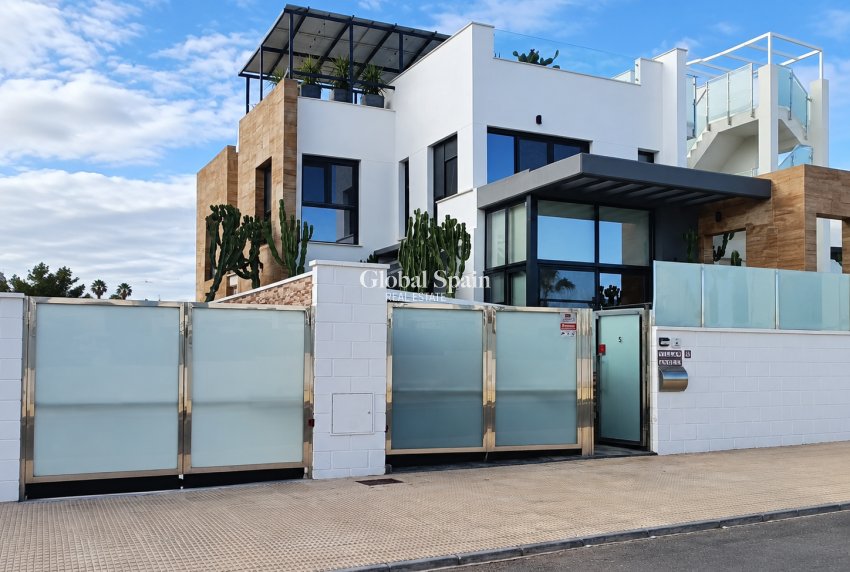 Venta - VILLA -
CABO ROIG - Costa Blanca