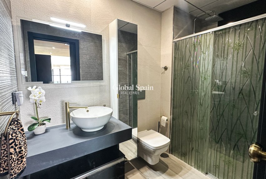 Venta - VILLA -
CABO ROIG - Costa Blanca