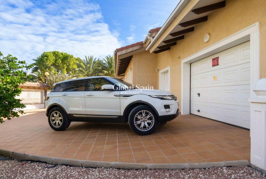 Venta - VILLA -
CABO ROIG - MUY CERCA DE LA PLAYA