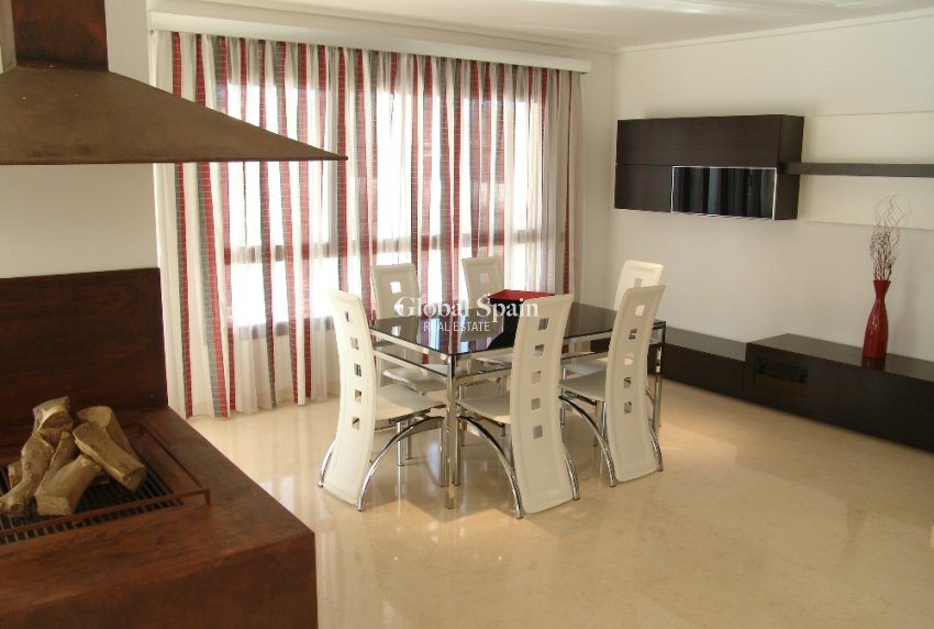 Venta - Villa -
CABO ROIG