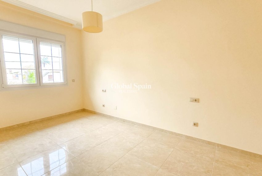 Venta - VILLA -
CABO ROIG