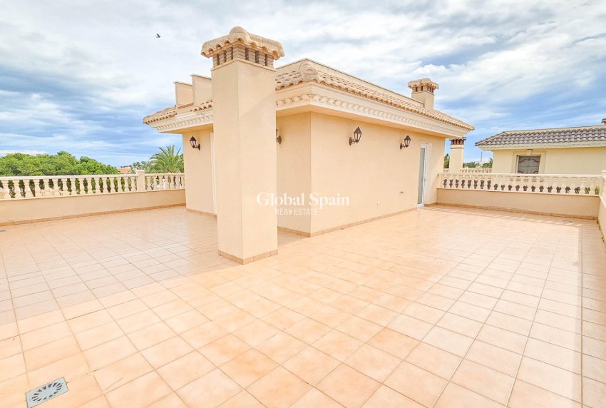 Venta - VILLA -
CABO ROIG