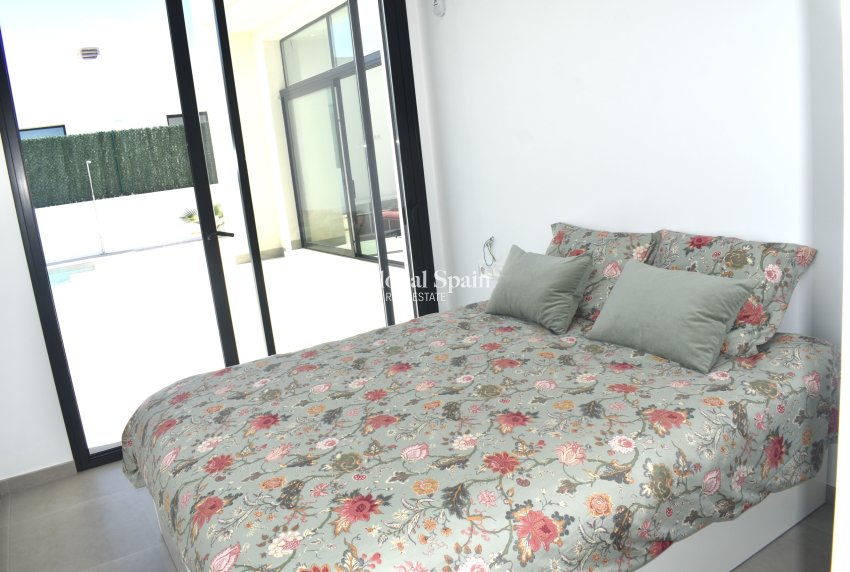 Venta - VILLA -
CALASPARRA - Inland