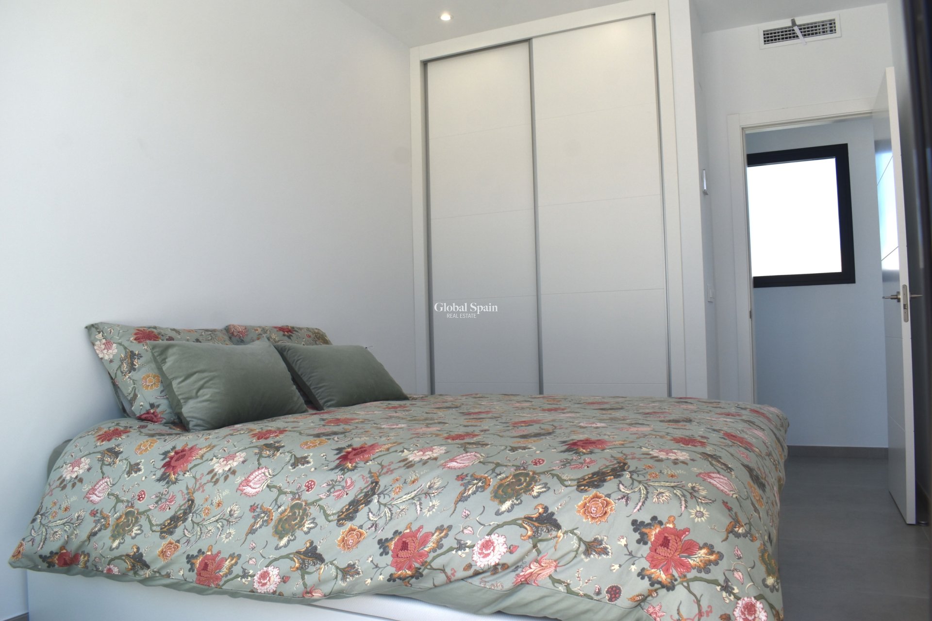 Venta - VILLA -
CALASPARRA - Inland