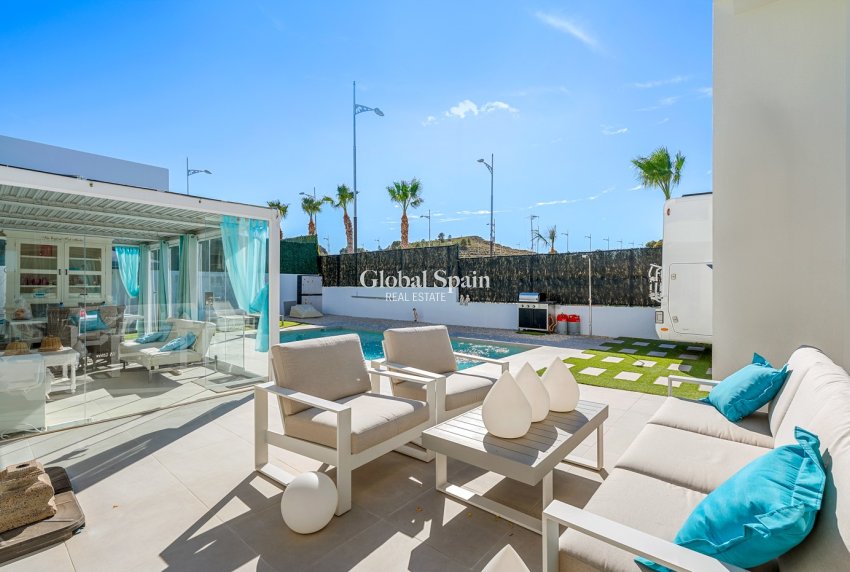 Venta - VILLA -
CALASPARRA - Inland