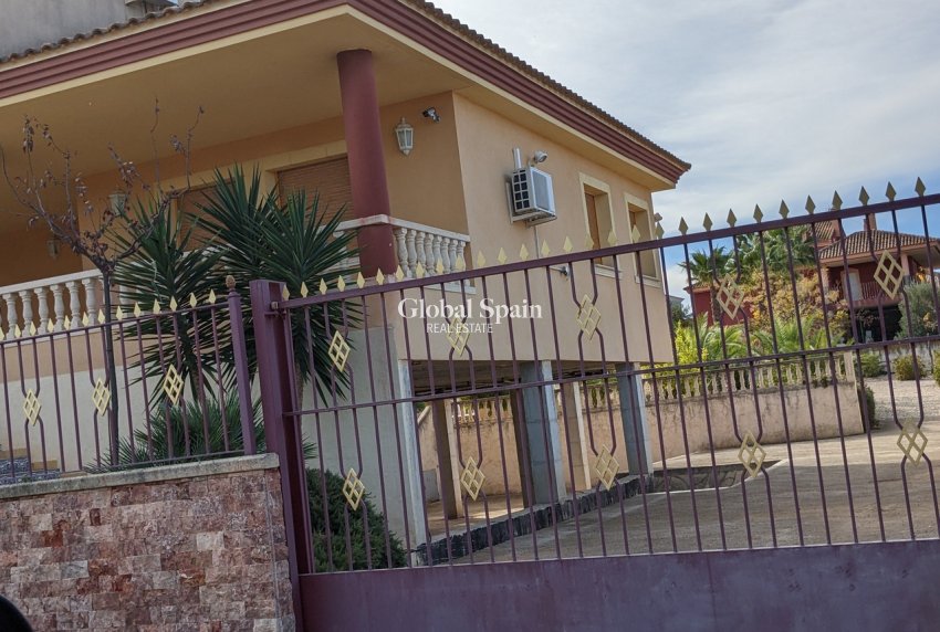 Venta - VILLA -
CALASPARRA - Inland