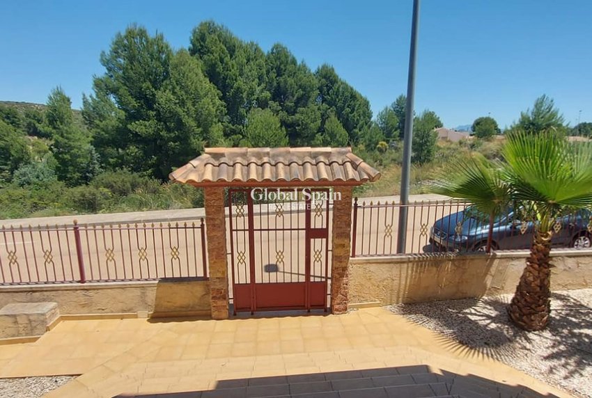 Venta - VILLA -
CALASPARRA - Inland