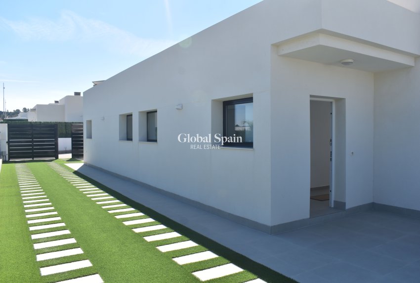 Venta - VILLA -
CALASPARRA - Inland