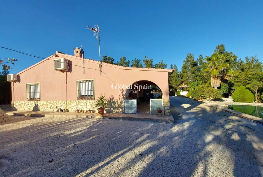 Venta - VILLA -
CALASPARRA - Inland