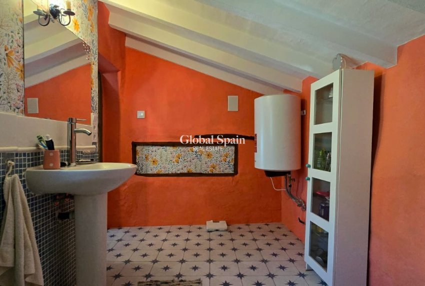 Venta - VILLA -
CALLOSA D'EN SARRIÀ - Callosa De Ensarrià