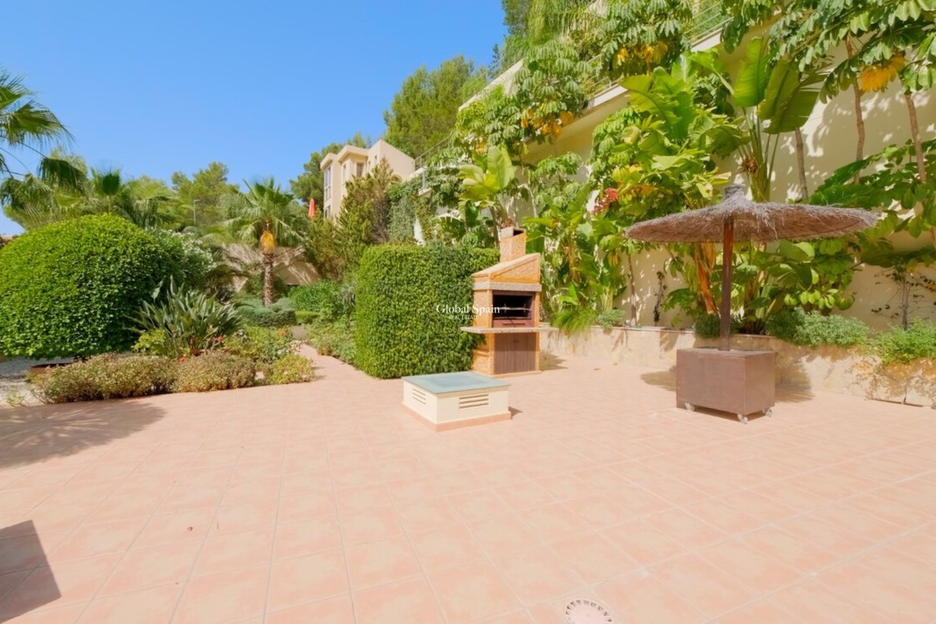 Venta - VILLA -
CALLOSA D'EN SARRIÀ - Costa Blanca