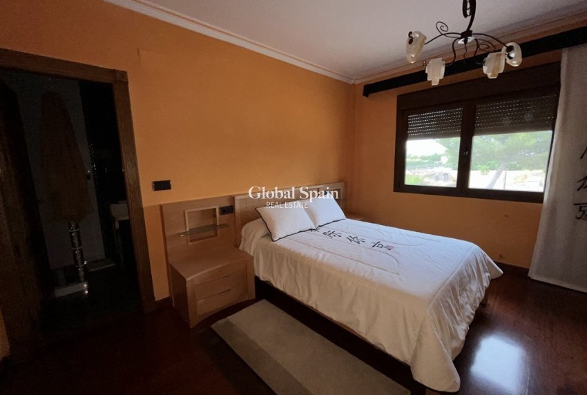 Venta - VILLA -
CALLOSA DEL SEGURA