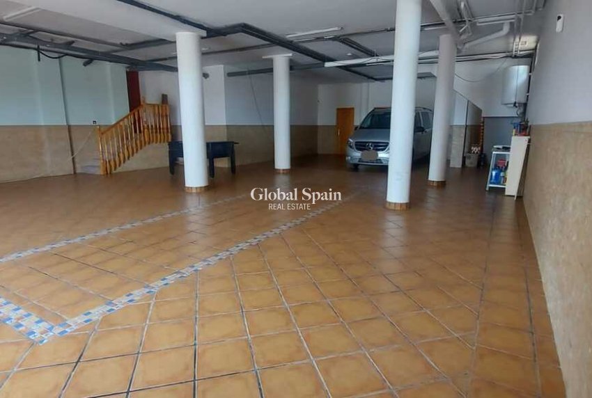 Venta - VILLA -
CALLOSA DEL SEGURA