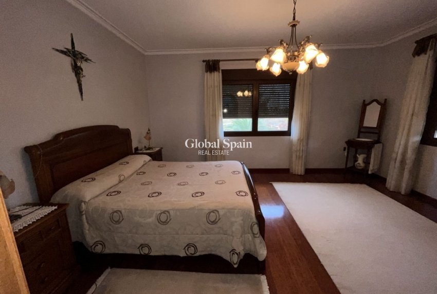 Venta - VILLA -
CALLOSA DEL SEGURA