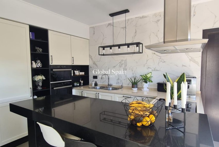 Venta - VILLA -
CALPE - Costa Blanca