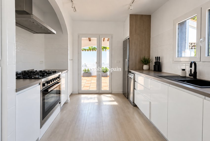 Venta - VILLA -
CALPE - Zona Levante - Playa Fossa