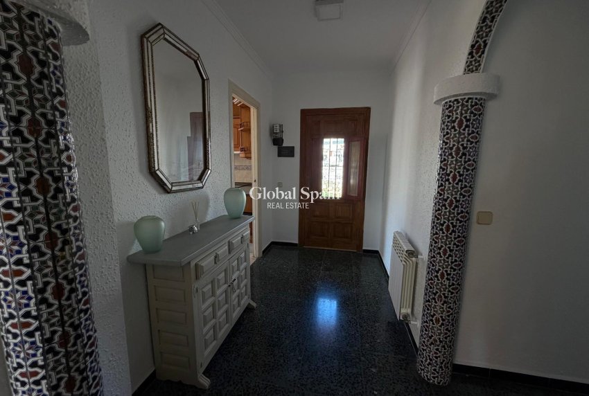 Venta - VILLA -
CALPE - Zona Playa del Bol - Puerto