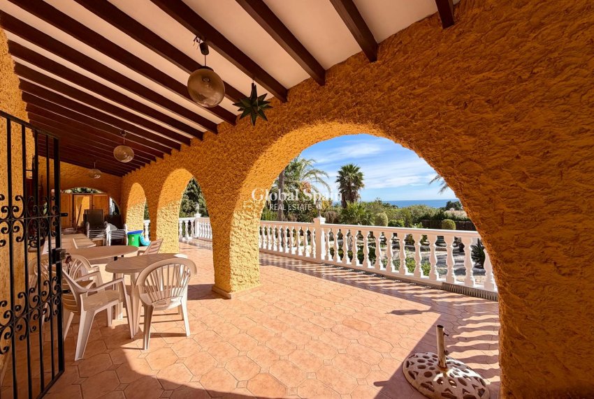 Venta - VILLA -
CALPE - Zona Playa del Bol - Puerto