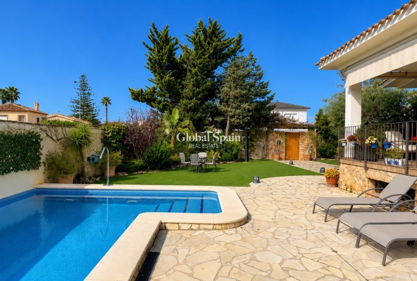 Venta - VILLA -
CAMPOAMOR - Costa Blanca