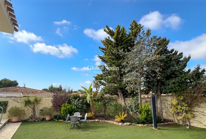 Venta - VILLA -
CAMPOAMOR - Costa Blanca