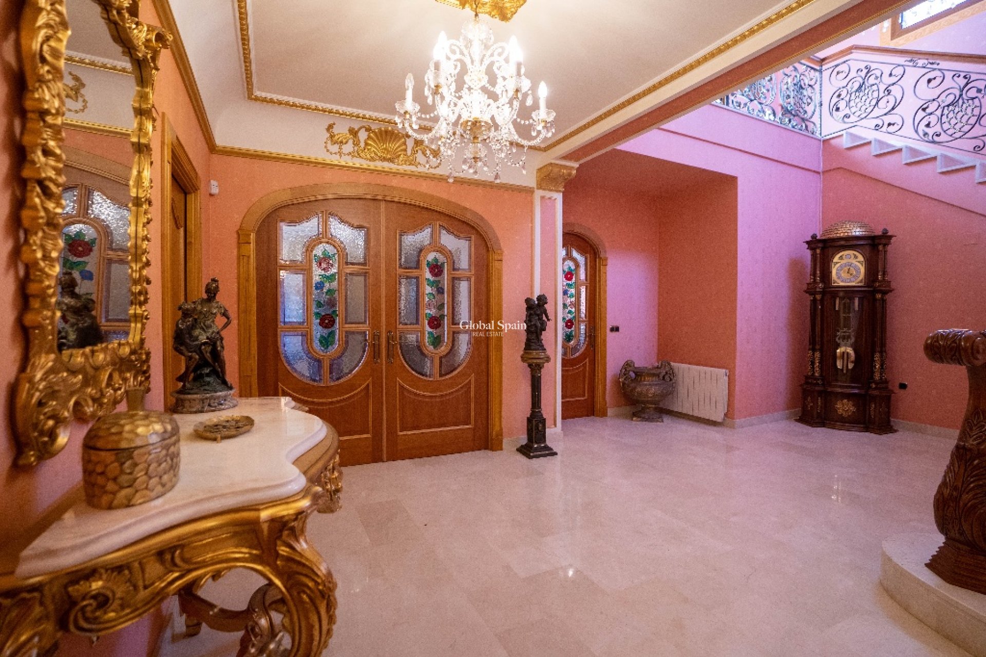 Venta - Villa -
CAMPOAMOR