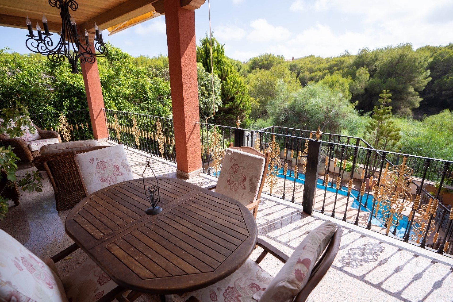 Venta - Villa -
CAMPOAMOR