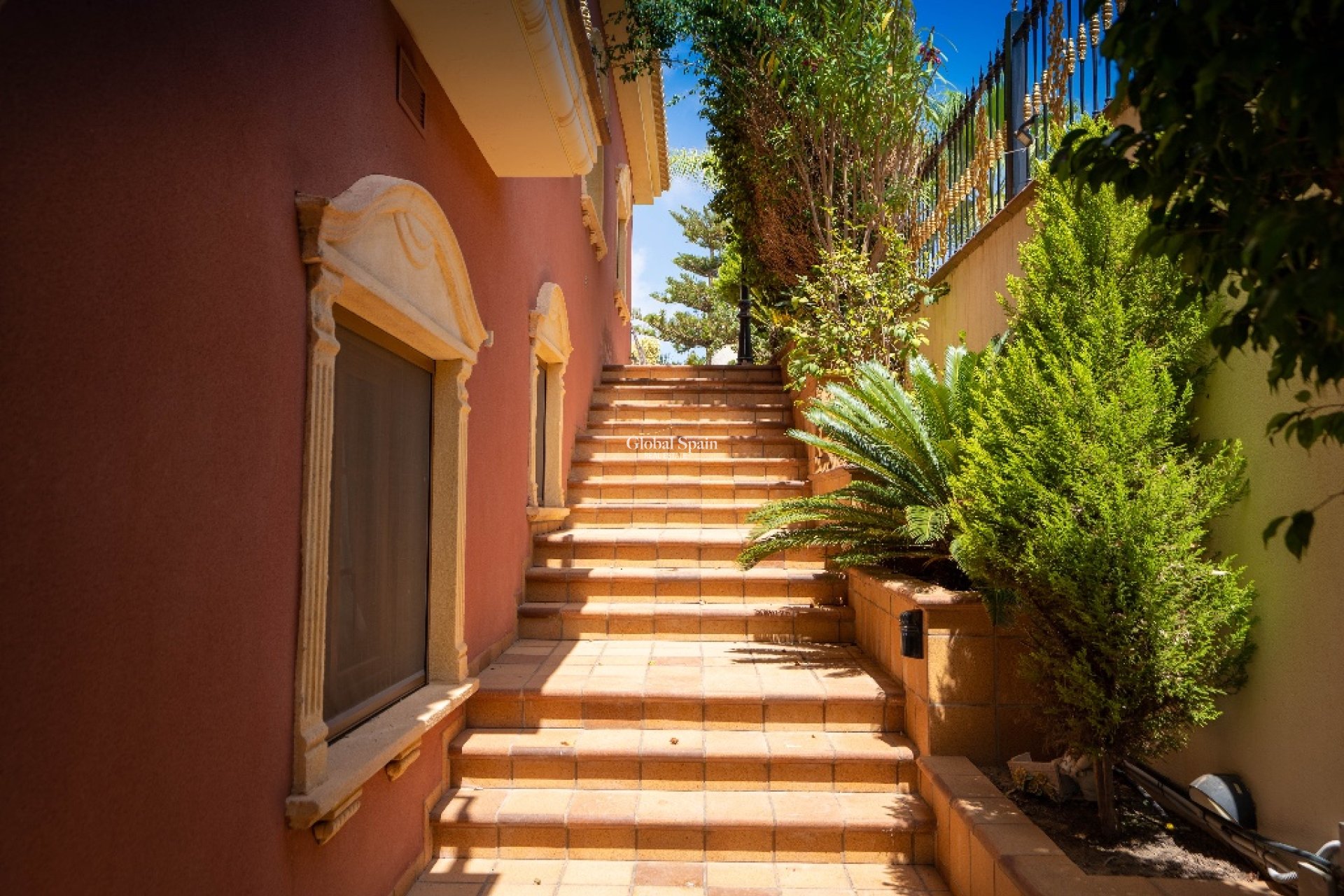 Venta - Villa -
CAMPOAMOR