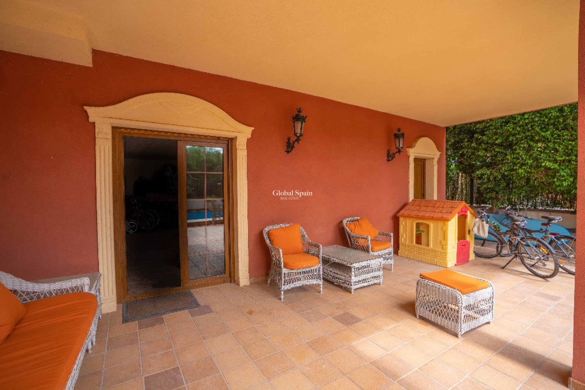 Venta - Villa -
CAMPOAMOR