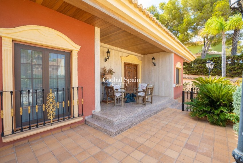 Venta - Villa -
CAMPOAMOR