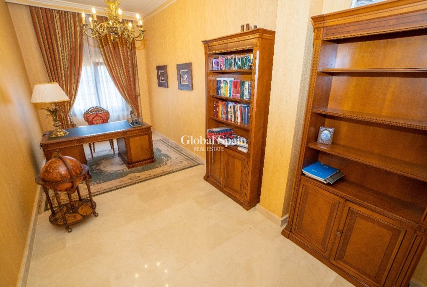 Venta - Villa -
CAMPOAMOR