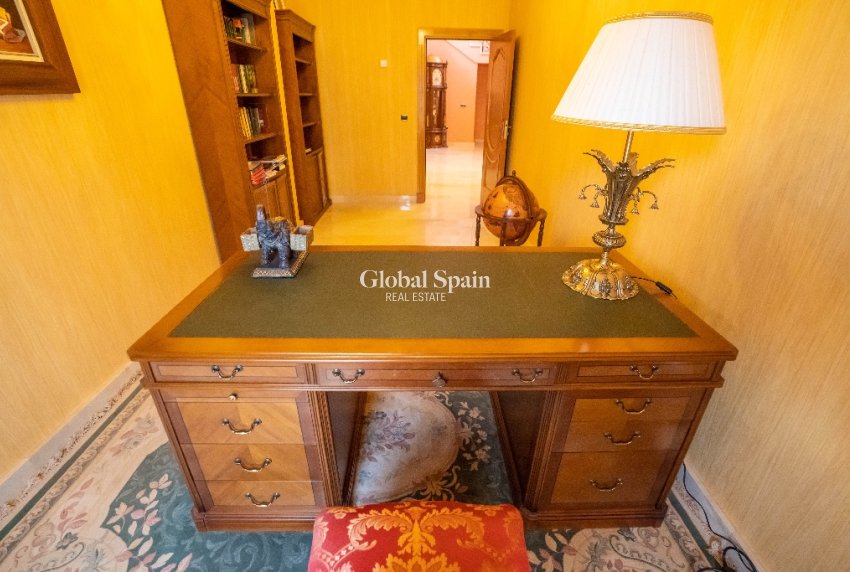 Venta - Villa -
CAMPOAMOR