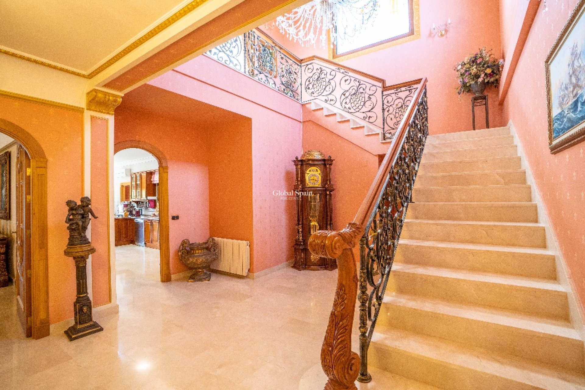 Venta - Villa -
CAMPOAMOR