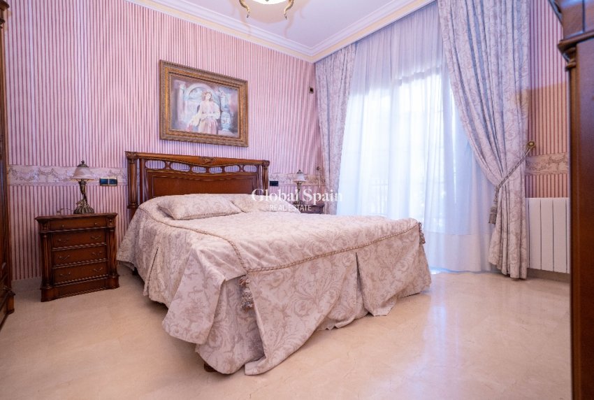 Venta - Villa -
CAMPOAMOR