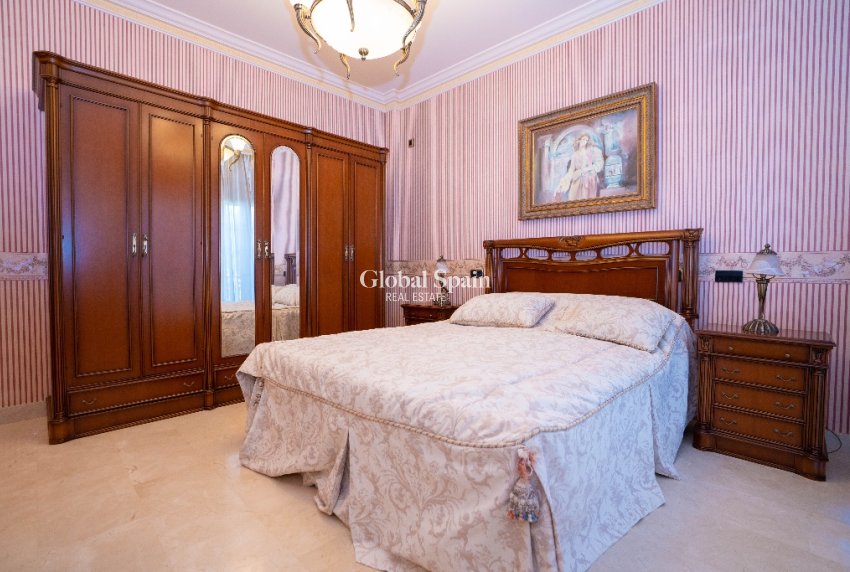 Venta - Villa -
CAMPOAMOR