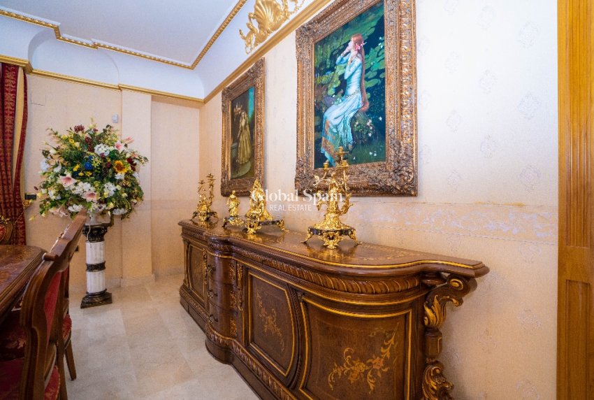 Venta - Villa -
CAMPOAMOR