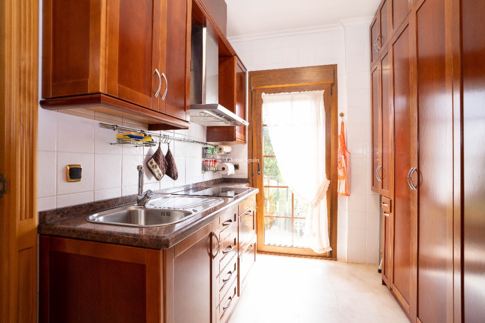 Venta - Villa -
CAMPOAMOR