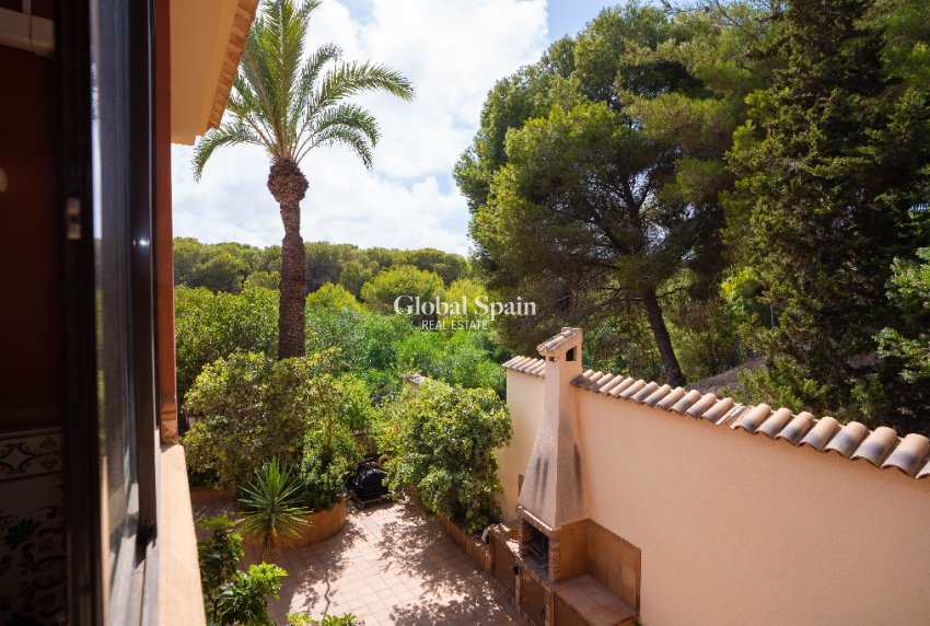 Venta - Villa -
CAMPOAMOR