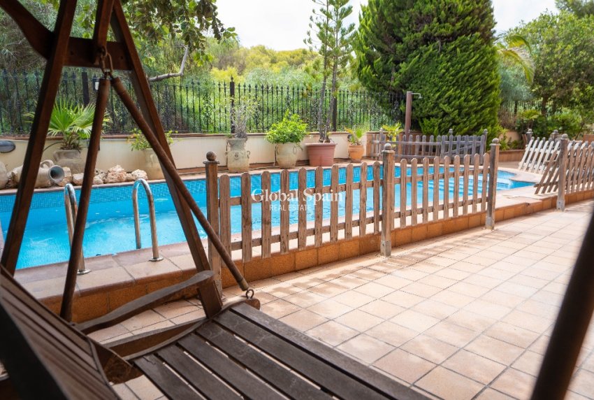 Venta - Villa -
CAMPOAMOR