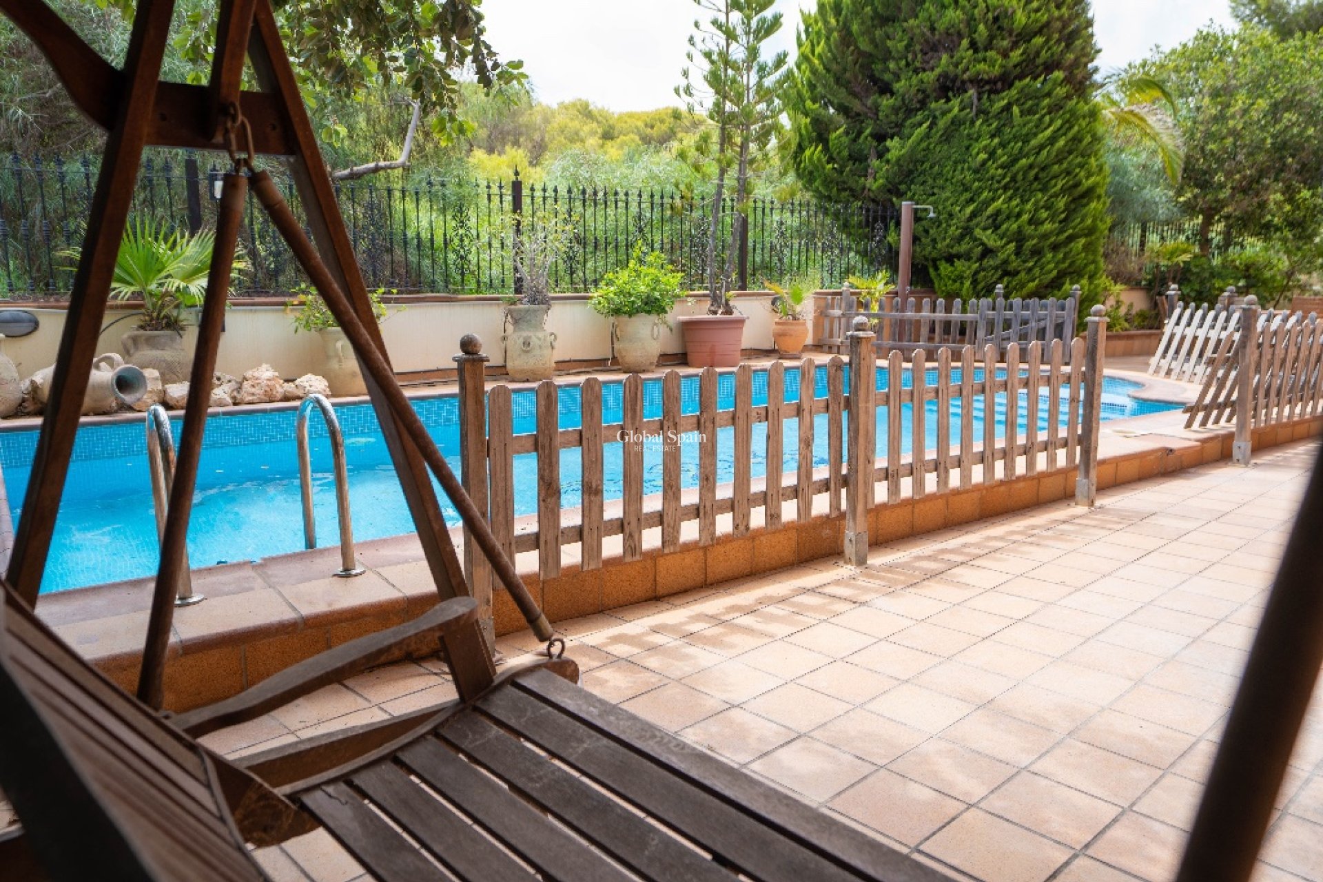 Venta - Villa -
CAMPOAMOR