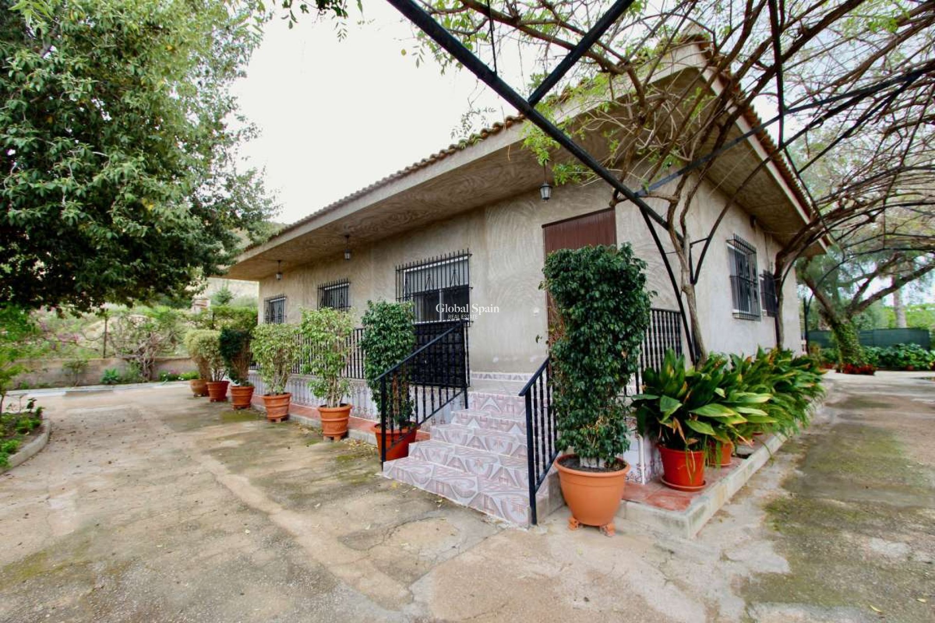 Venta - VILLA -
CAÑADAS DE SAN PEDRO - Inland