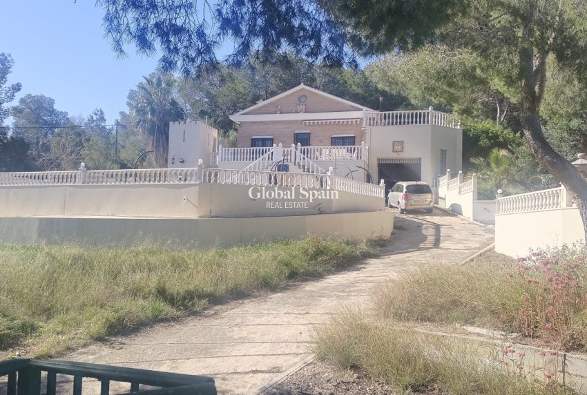 Venta - VILLA -
CAÑADAS DE SAN PEDRO - Inland