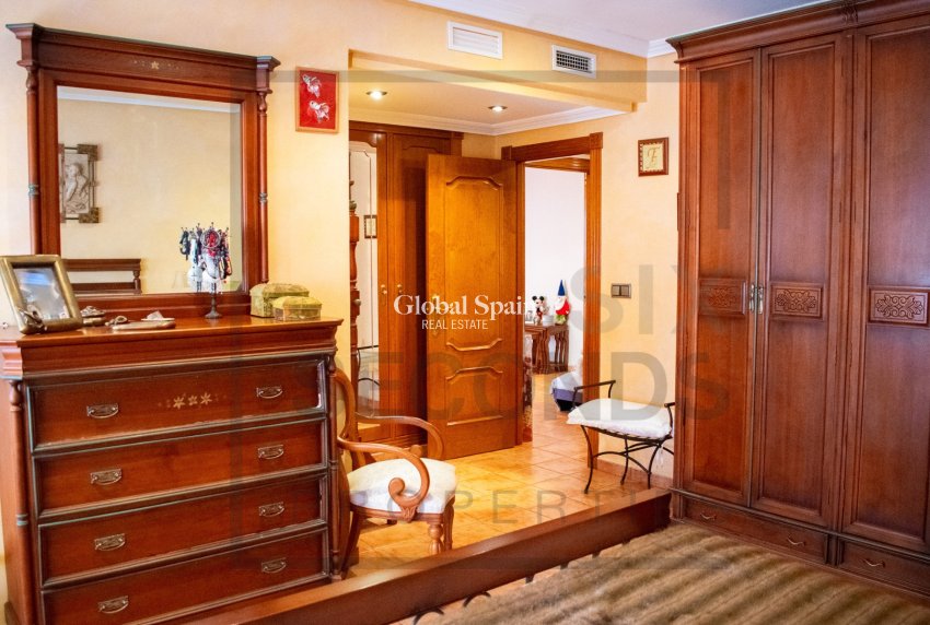 Venta - Villa / Casa adosada -
GUARDAMAR DEL SEGURA - Guardamar pueblo