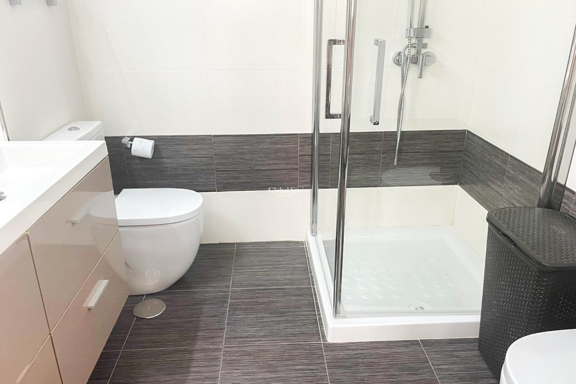 Venta - Villa / Casa adosada -
ORIHUELA COSTA - MIL PALMERAS 