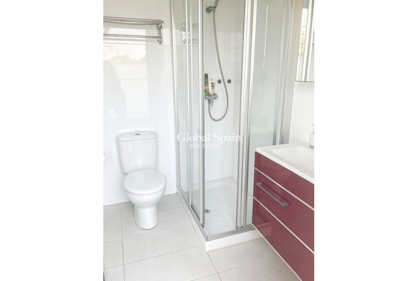 Venta - Villa / Casa adosada -
ORIHUELA COSTA - MIL PALMERAS 