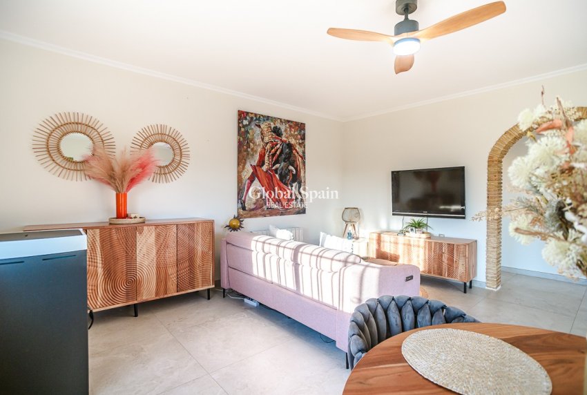 Venta - VILLA -
CATRAL - Catral