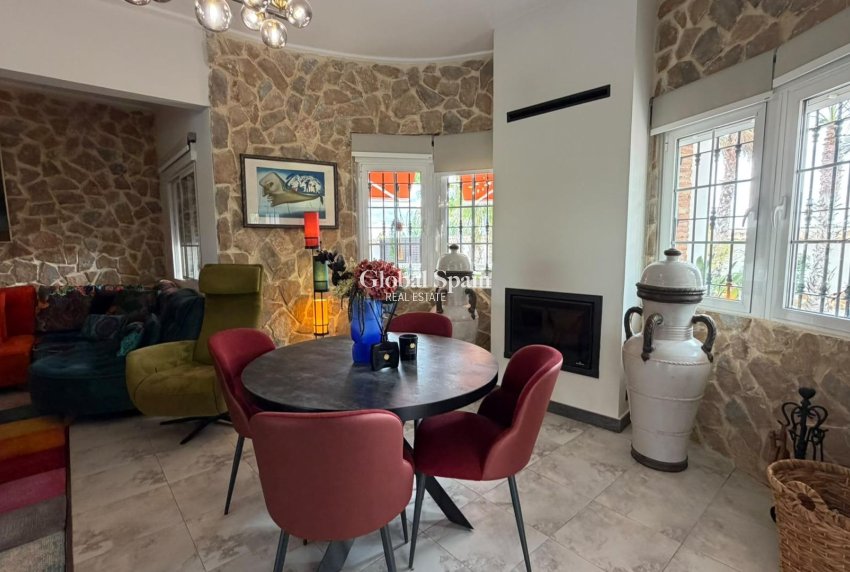 Venta - VILLA -
CATRAL - Comunidad Valenciana