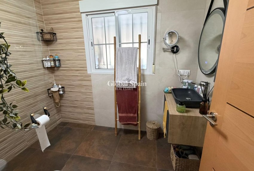 Venta - VILLA -
CATRAL - Comunidad Valenciana