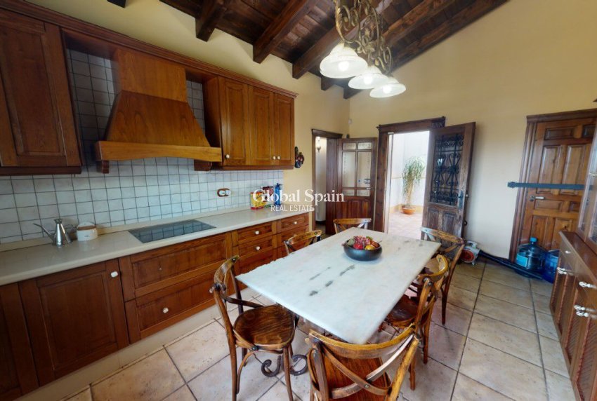 Venta - VILLA -
CATRAL - Costa Blanca