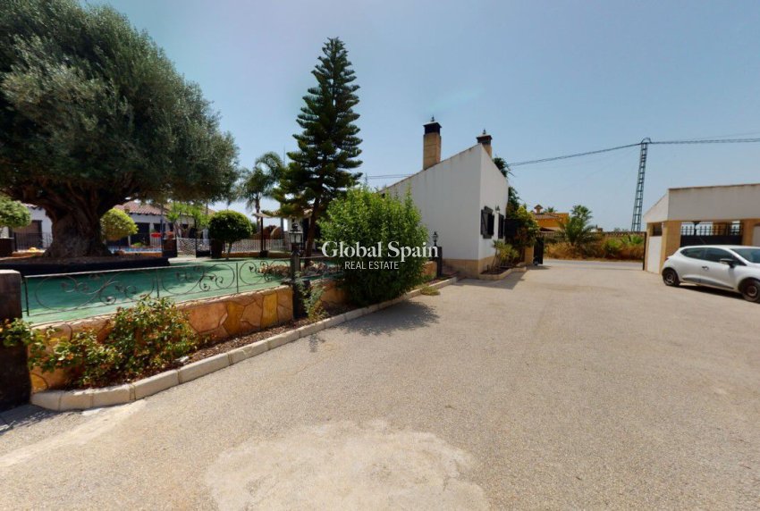 Venta - VILLA -
CATRAL - Costa Blanca